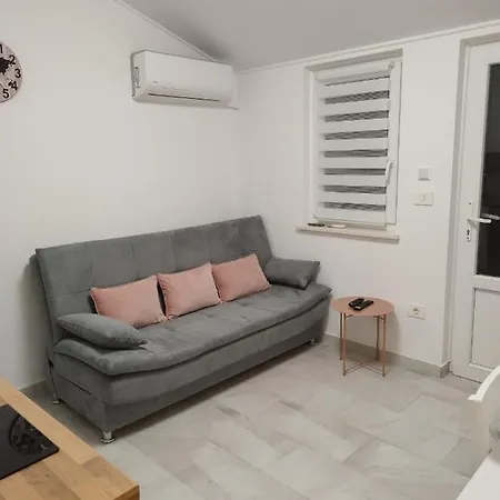 Tonis Apartment Buje Exterior photo